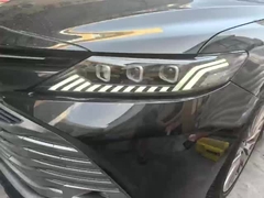 luz delantera del Camry