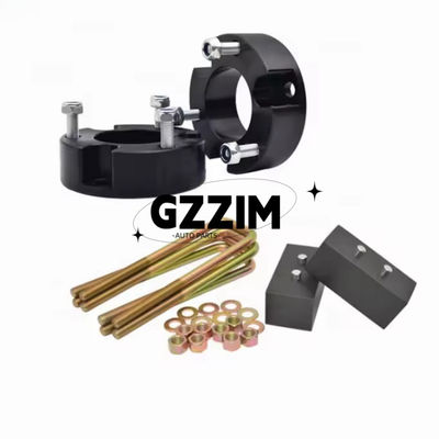 Ford Ranger 4x4 con equipo de elevación de nivelación fuera de carretera